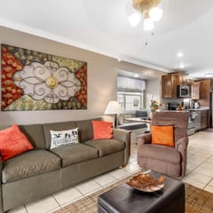 2BR w/ Lake View, No Stairs