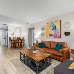 Winter Special | 3BR, No Stairs, Deck, Sleeps 11