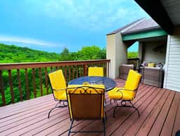 2BR Lake View Getaway Close to SDC - Image 5