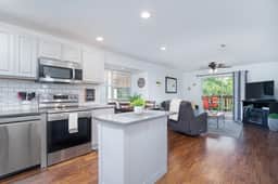 2BR Lake Retreat at Pebble Beach + Deck - Image 3
