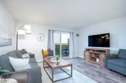 3BR Ozark Views | Sleeps 11 - Image 3