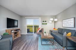 3BR Mountain View Condo + Deck | Sleeps 11 - Image 2