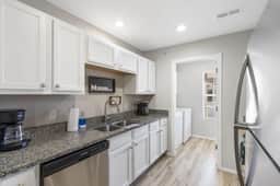 Winter Special | 3BR, No Stairs, Deck, Sleeps 11 - Image 5