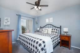 Gorgeous 2BR Lake View | No Stairs - Image 3