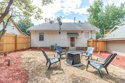 Golf Course Cottage - Image 2