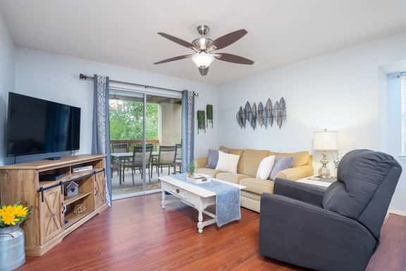 2BR Lake Escape Near SDC & TR Lake - Image 1