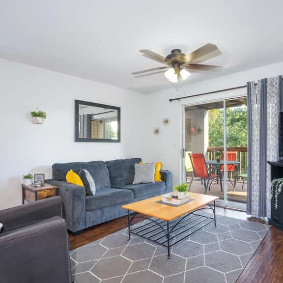 2BR Lake Retreat at Pebble Beach + Deck - Image 1