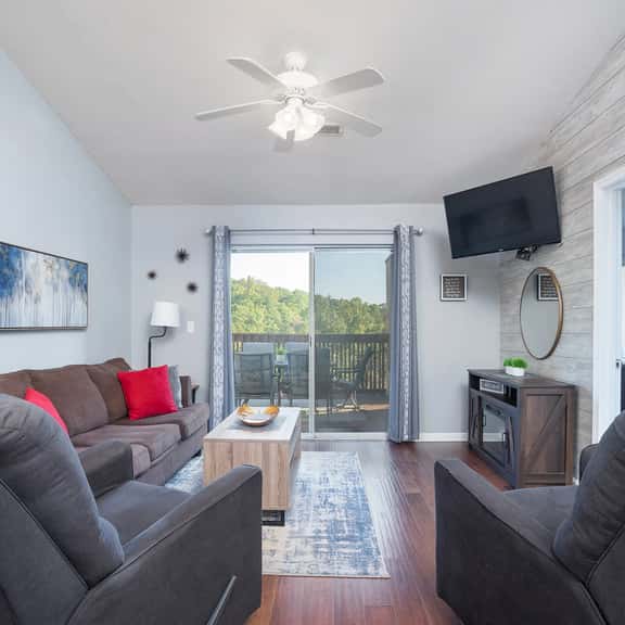 2BR Lake View | Prime Location by SDC - Image 1