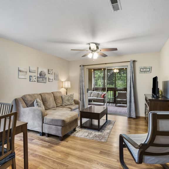 2BR Pebble Beach w/ Huge Screened Deck - Image 1