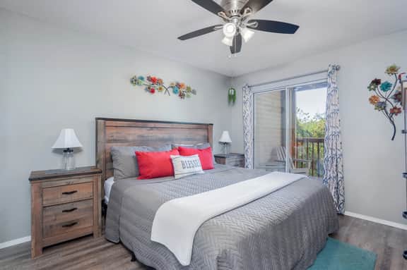 2BR by SDC | 24’ Deck | No Stairs | Sleeps 6 - Image 4