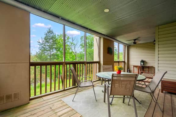 2BR Lake Escape Near SDC & TR Lake - Image 5