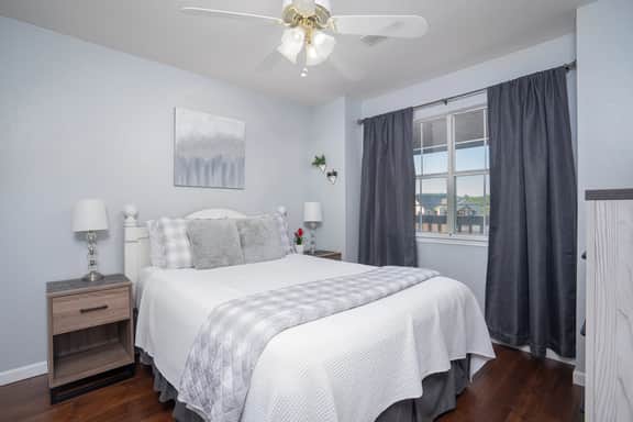 2BR Lake View | Prime Location by SDC - Image 4