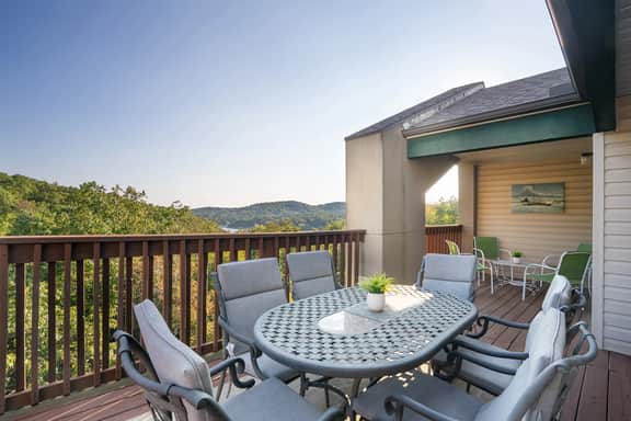 2BR Lake View | Prime Location by SDC - Image 2