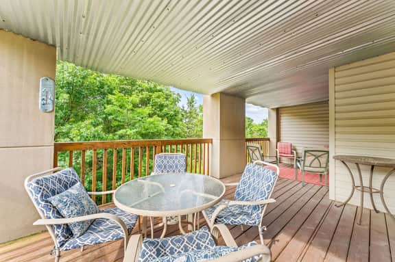 New Listing | 2BR Lake Escape by SDC & TR Lake - Image 5