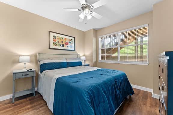 New Listing | 2BR Lake Escape by SDC & TR Lake - Image 4