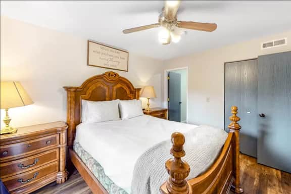 Cozy 2BR | No Stairs | Big Deck | Pet Friendly - Image 2