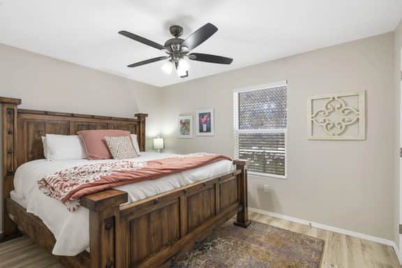 Winter Special | 3BR, No Stairs, Deck, Sleeps 11 - Image 3