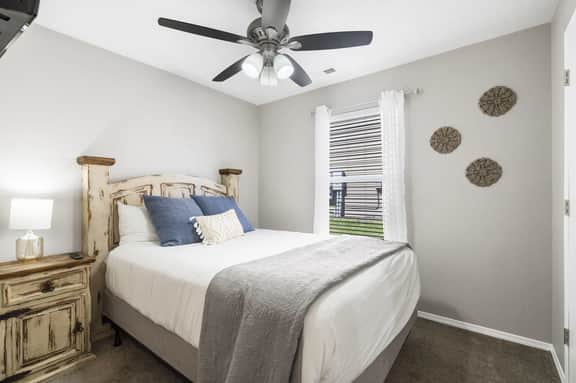 Winter Special | Gorgeous 3BR, No Stairs, Sleeps 11 - Image 3