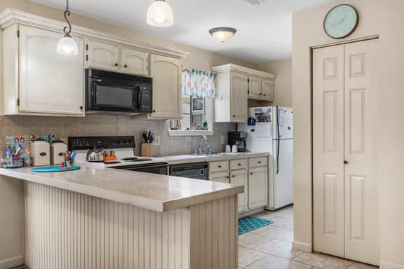 2 Condos | Sleeps 12 | Lake View by SDC - Image 5