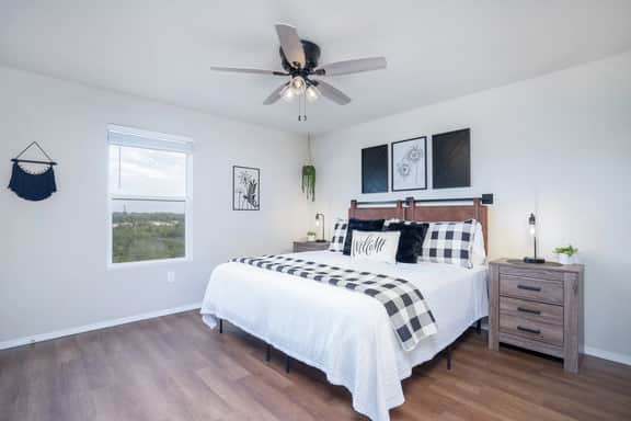6BR | 2 Condos w/ Mountain Views - Image 2