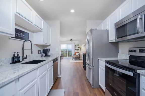 6BR | 2 Condos w/ Mountain Views - Image 3
