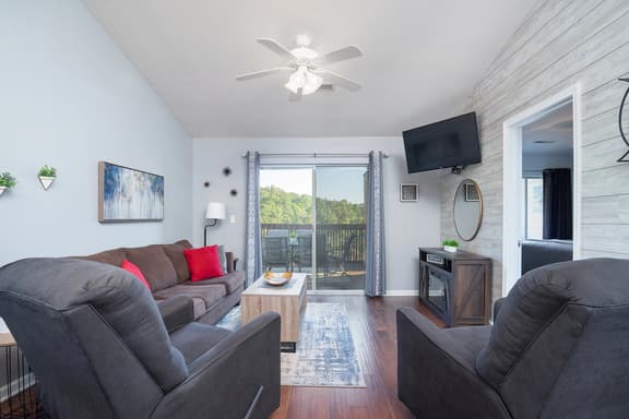 2BR Lake View | Prime Location by SDC - Image 1