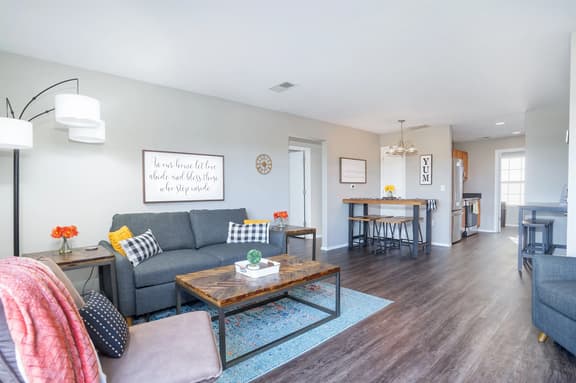 3BR Mountain View Condo + Deck | Sleeps 11 - Image 1