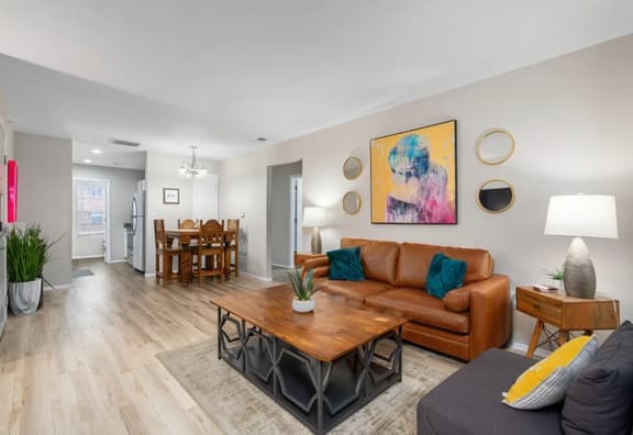 Winter Special | 3BR, No Stairs, Deck, Sleeps 11 - Image 1